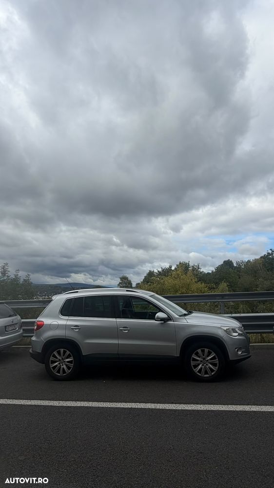 Volkswagen Tiguan - 2