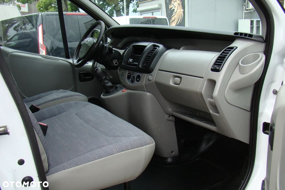 Renault Trafic - 11