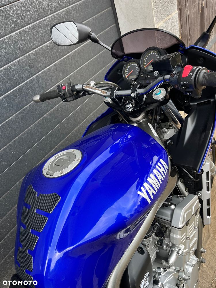 Yamaha FZ - 4