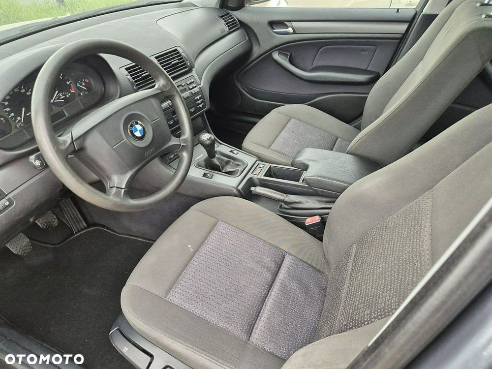 BMW Seria 3 318i - 18