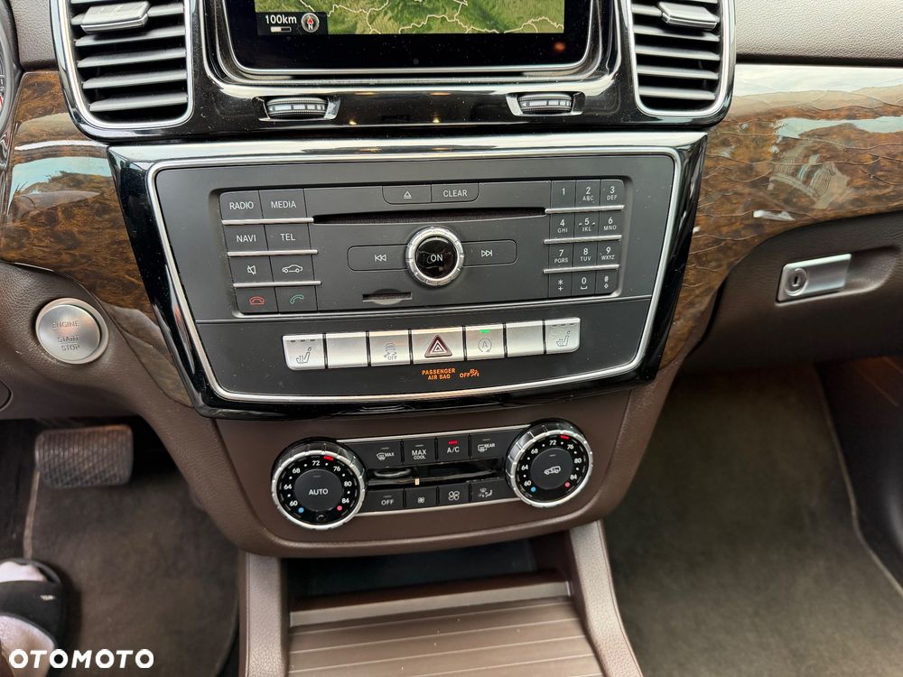 Mercedes-Benz GLE - 22