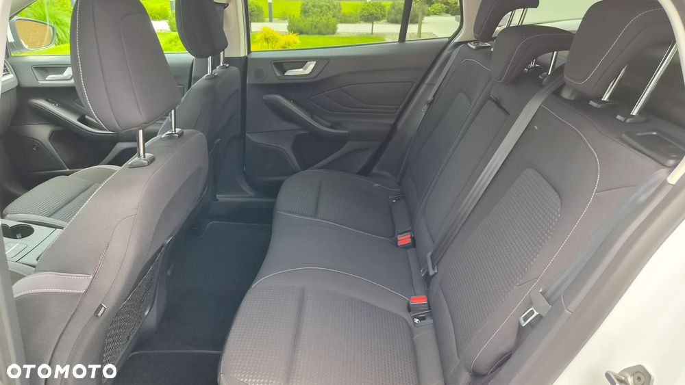 Ford Focus 1.5 EcoBlue Start-Stopp-System TITANIUM DESIGN - 27