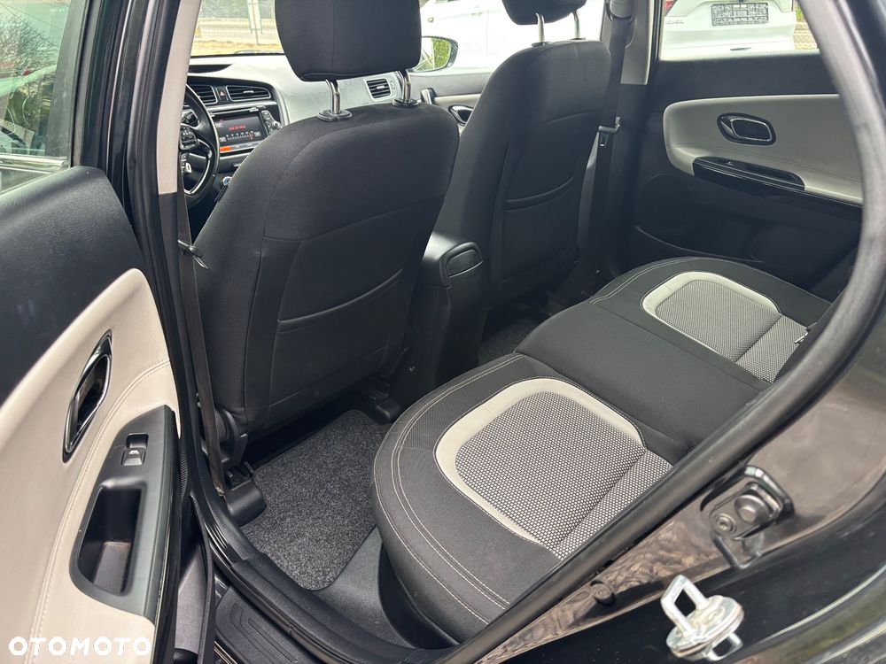 Kia Ceed 1.6 CRDi 128 Spirit - 10
