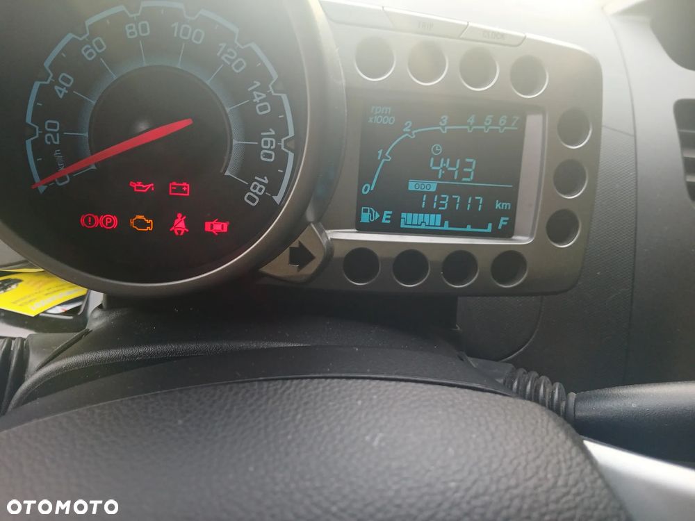 Chevrolet Spark - 18