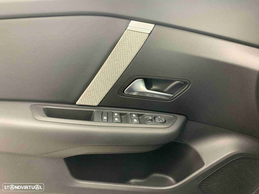 Citroën C4 X 1.2 PureTech Plus EAT8 - 11