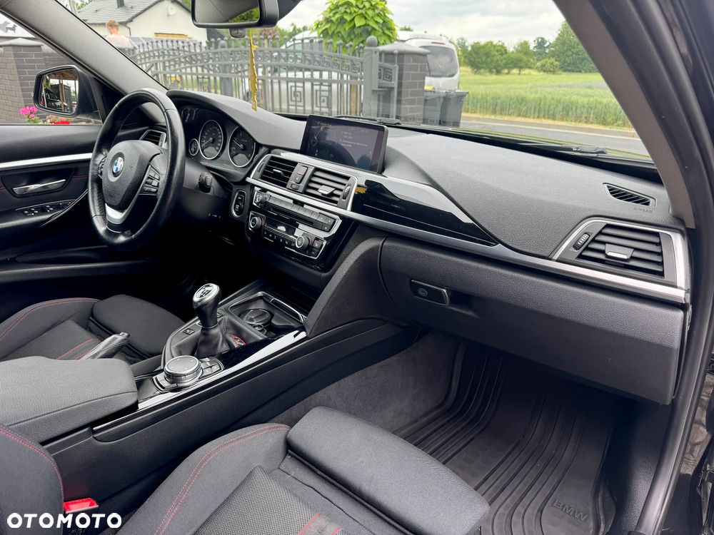 BMW Seria 3 320d xDrive Sport Line Shadow - 16