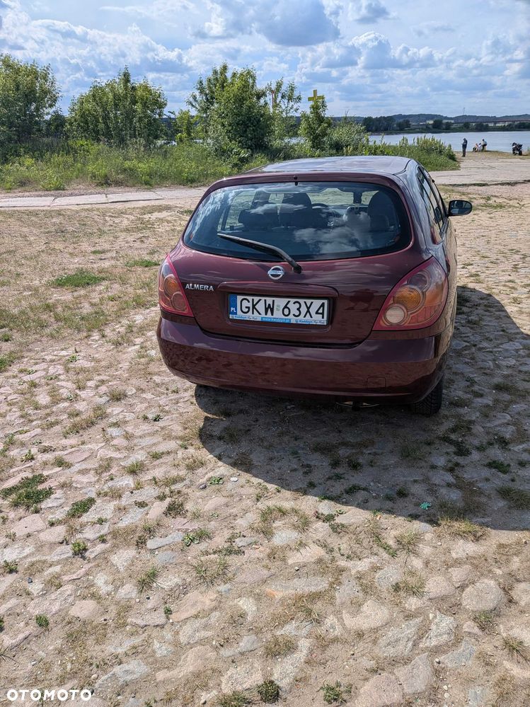Nissan Almera - 2