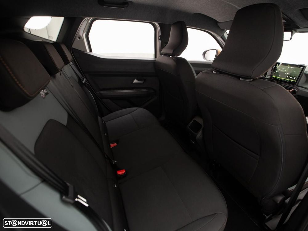 Dacia Duster 1.6 Hybrid Extreme - 11