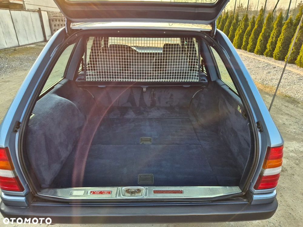 Mercedes-Benz W124 (1984-1993) - 16