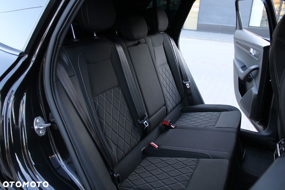 Skoda Karoq 2.0 TSI 4x4 Sportline DSG - 32