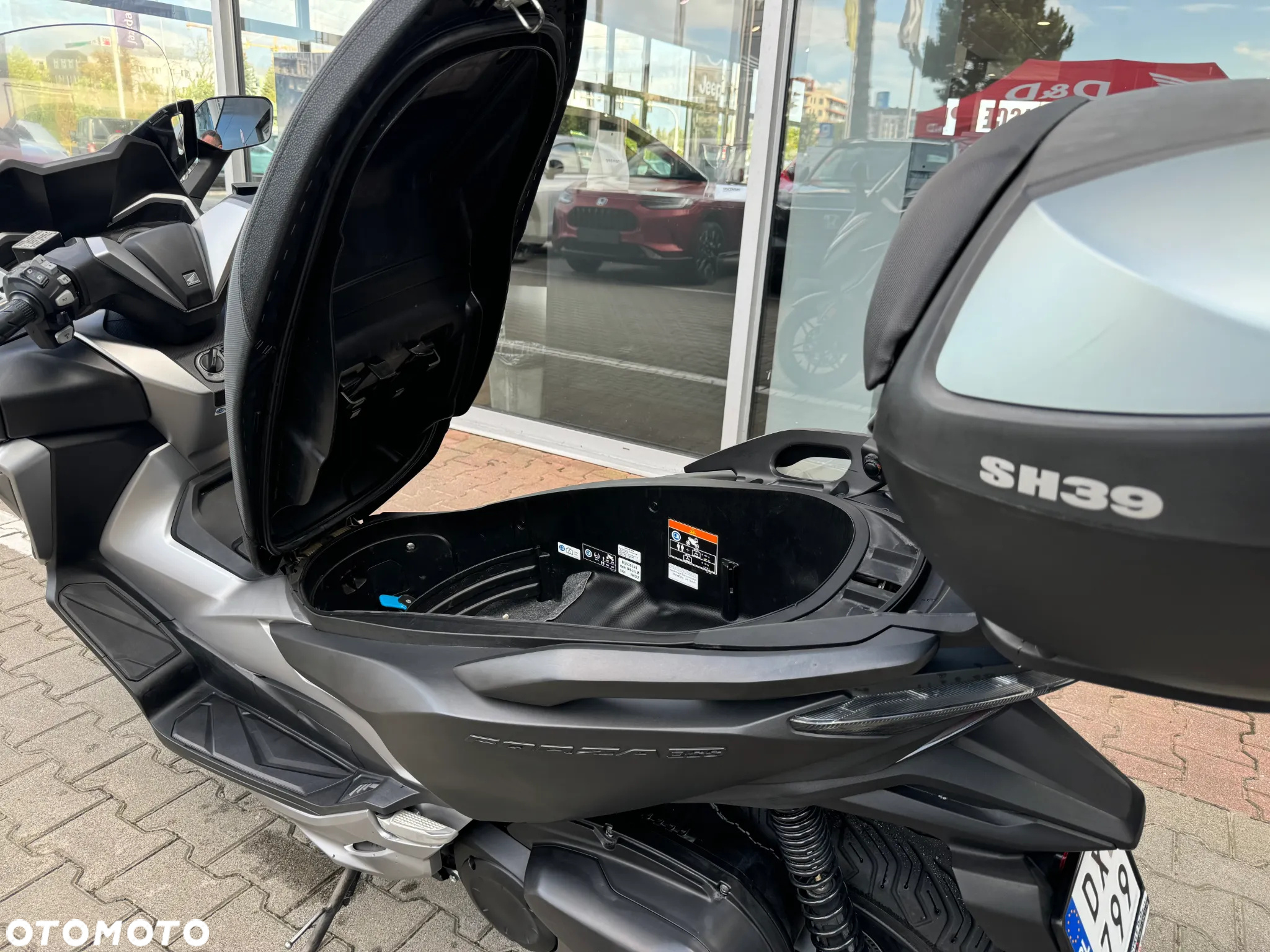 Honda NSS - 14