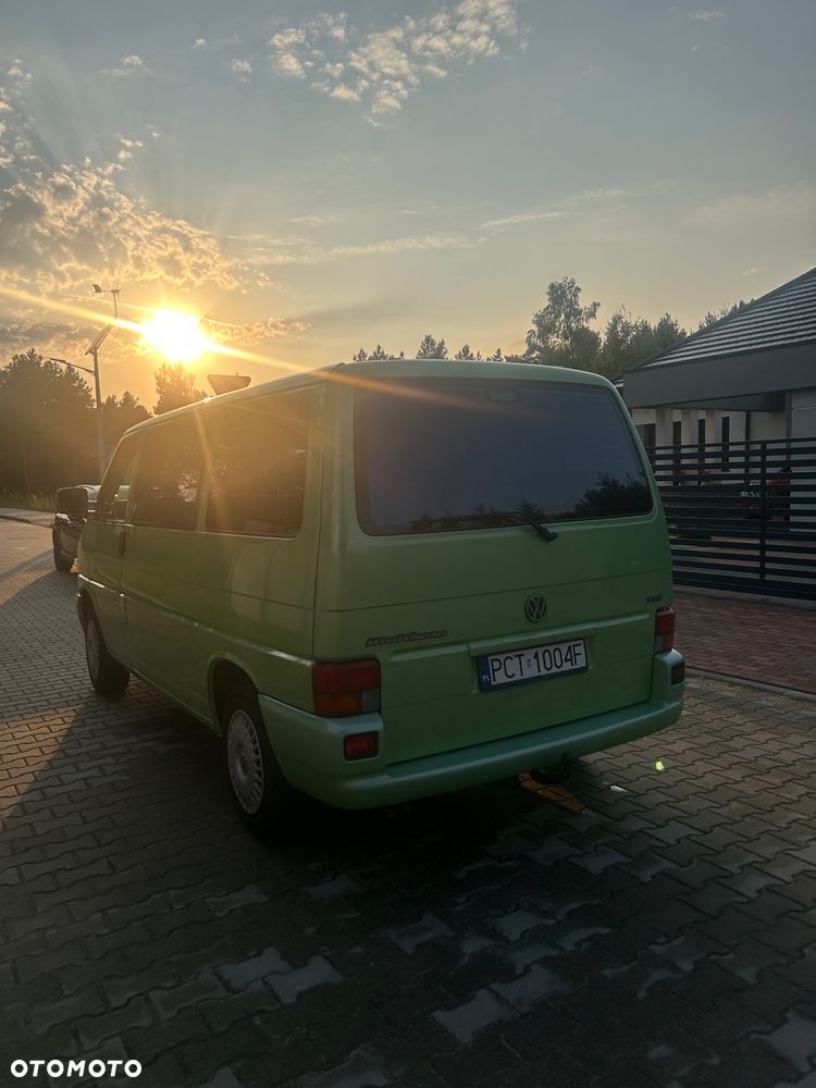 Volkswagen Multivan - 4