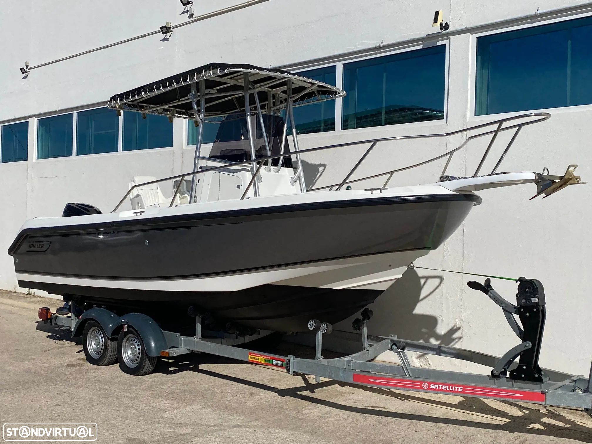 Boston Whaler Outrage 21 - 1