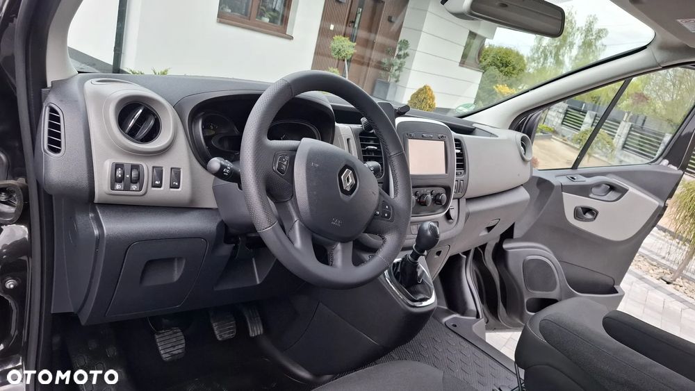 Renault Trafic - 17