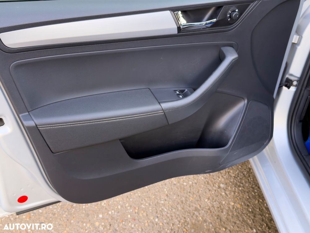 Skoda RAPID 1.0 TSI Active - 28