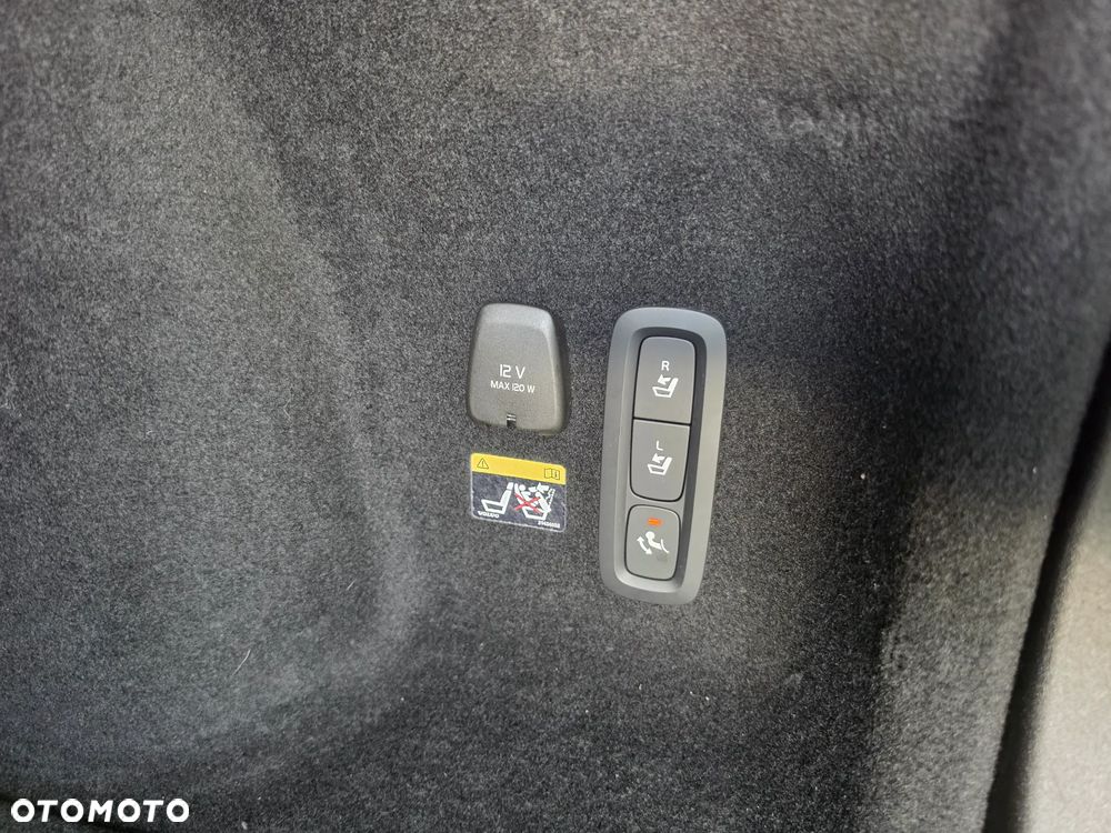 Volvo V60 D4 Momentum - 11