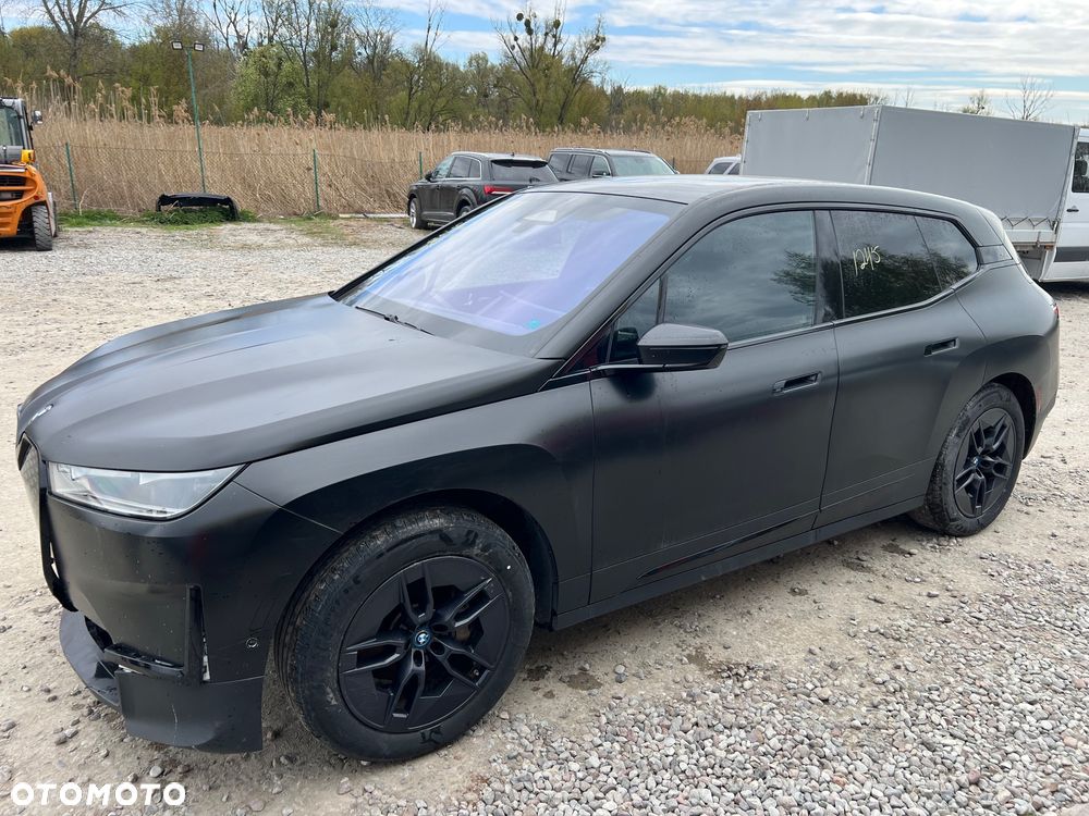 BMW iX xDrive50 - 2