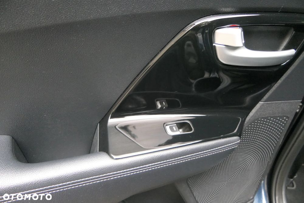 Kia Niro 1.6 GDI HEV 2WD OPF Edition 7 - 34