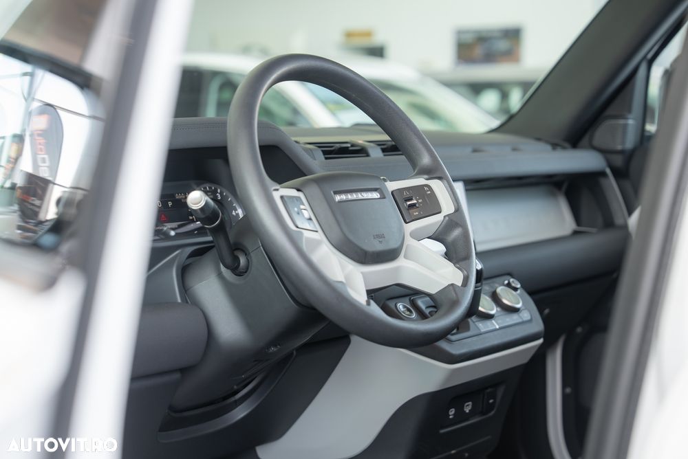 Land Rover Defender 110 3.0D 300 MHEV Hard Top SE - 17