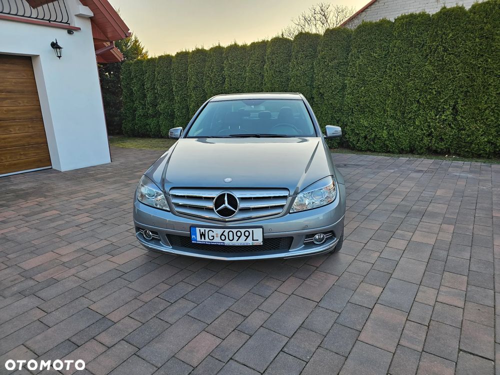 Mercedes-Benz Klasa C 180 CGI Automatik BlueEFFICIENCY - 2