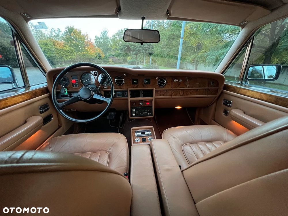 Rolls-Royce Silver Spur - 19