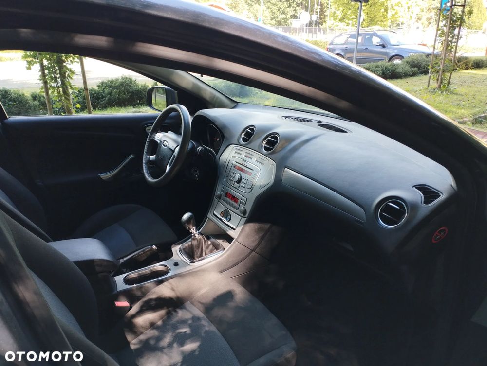 Ford Mondeo 2.0 TDCi Titanium - 21