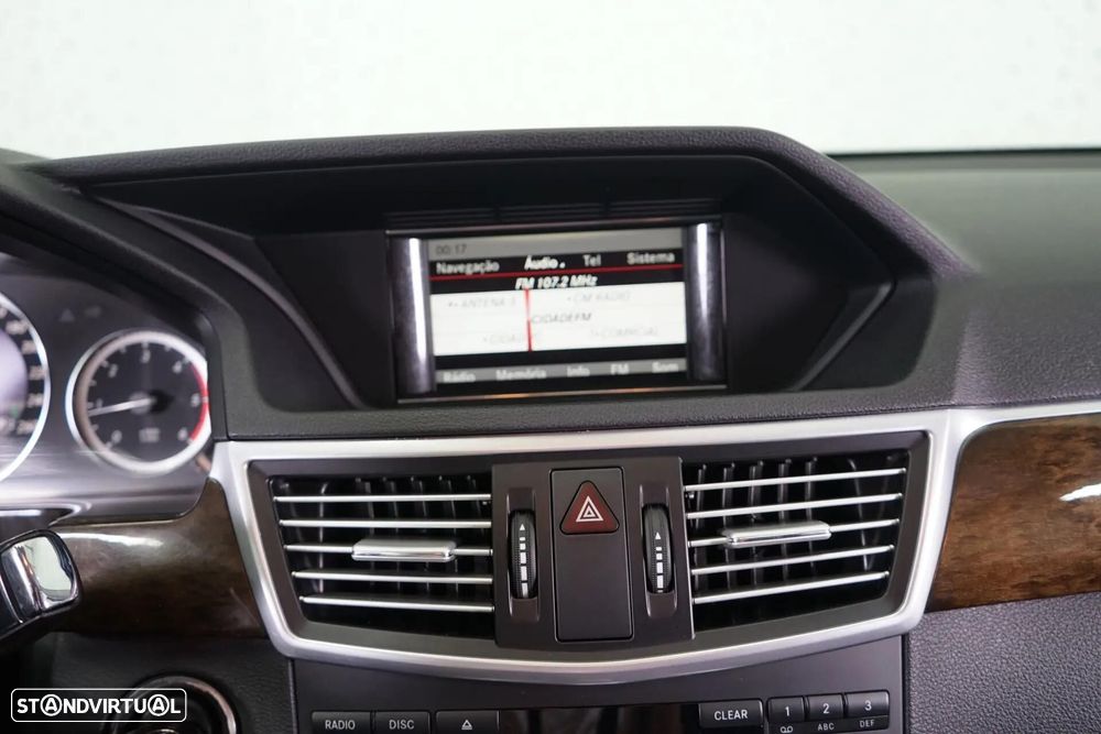 Mercedes-Benz E 250 CDi Elegance BlueEfficiency Auto. - 34