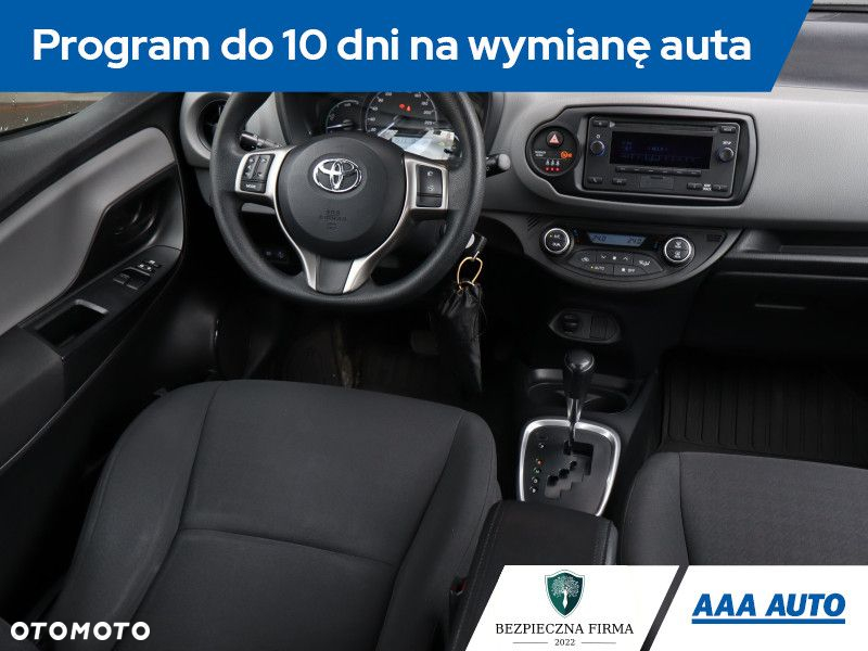 Toyota Yaris - 8