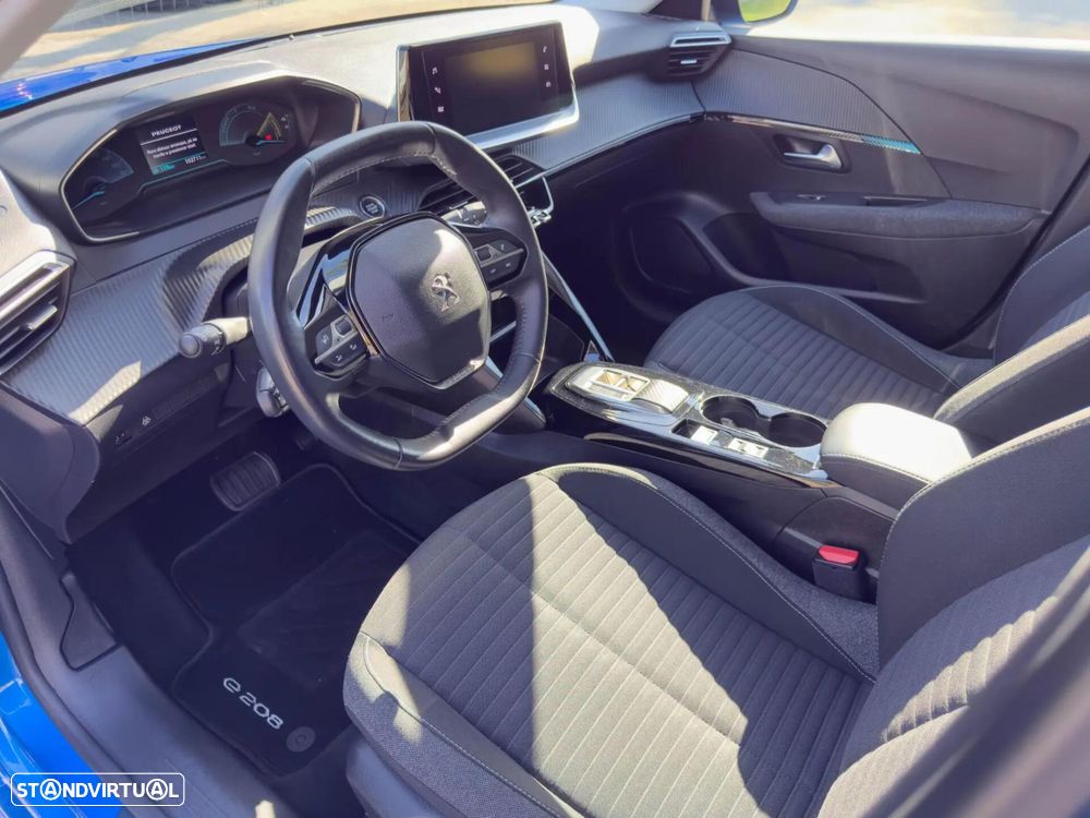 Peugeot e-208 Style - 8