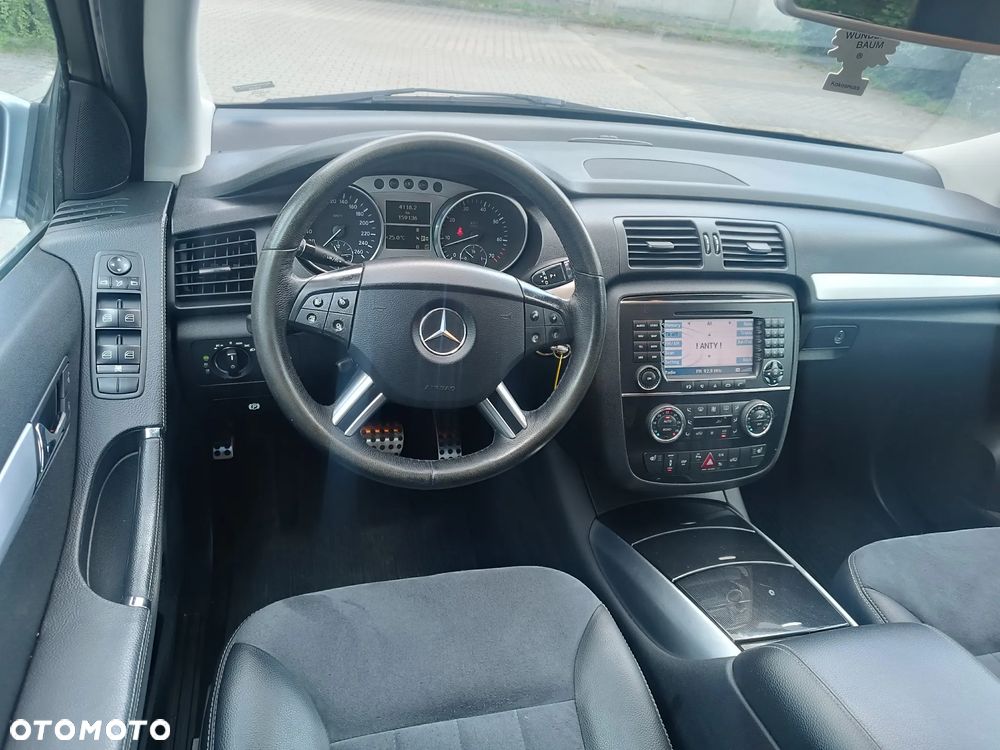 Mercedes-Benz Klasa R 500 4Matic 7G-TRONIC - 12