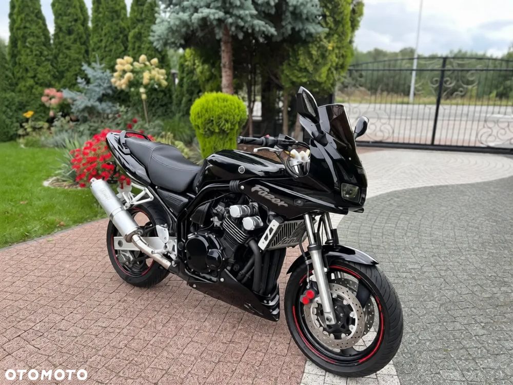 Yamaha FZS - 3