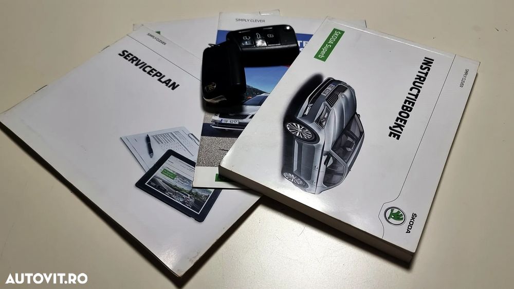 Skoda Superb 1.6 TDI DSG Ambition - 16