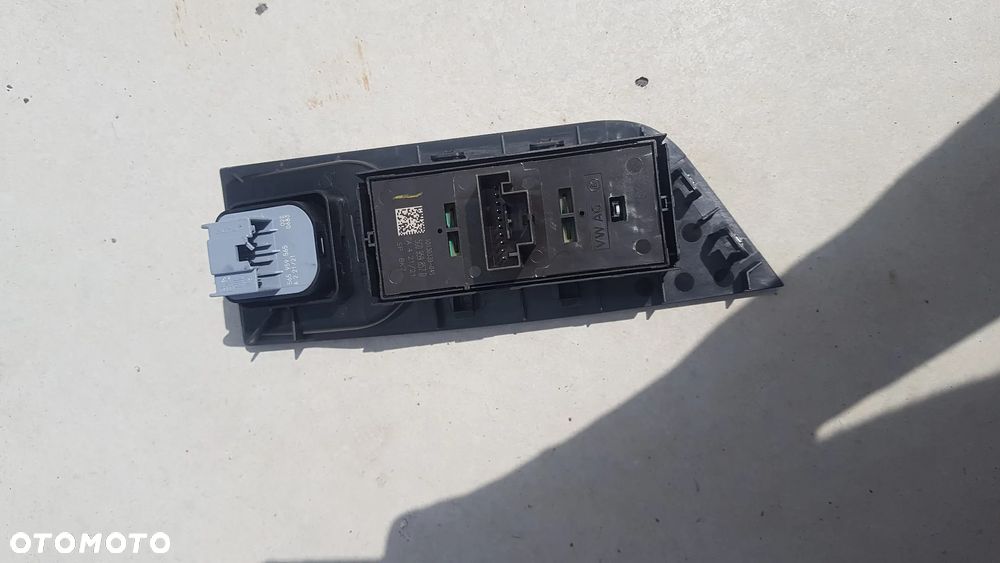 SKODA OCTAVIA IV PRZEŁĄCZNIKI PODNOSZENIA SZYB 5G0959857D 565959565 5E8867172 - 2