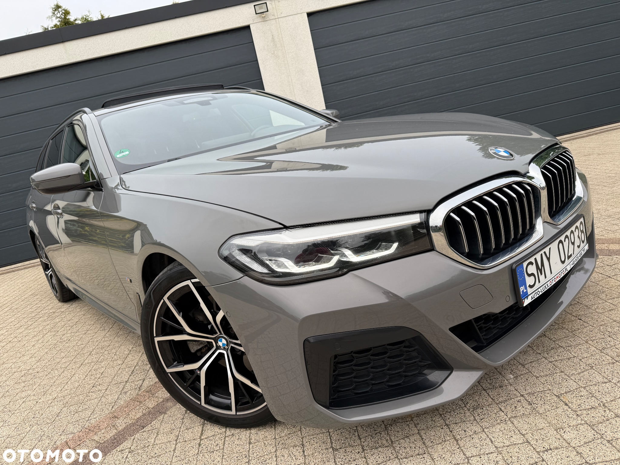 BMW Seria 5 520d M Sport - 8