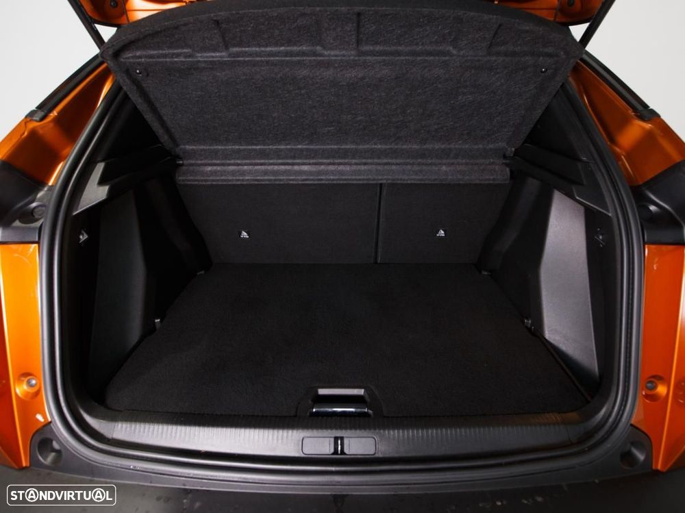 Peugeot 2008 1.5 BlueHDi GT EAT8 - 12