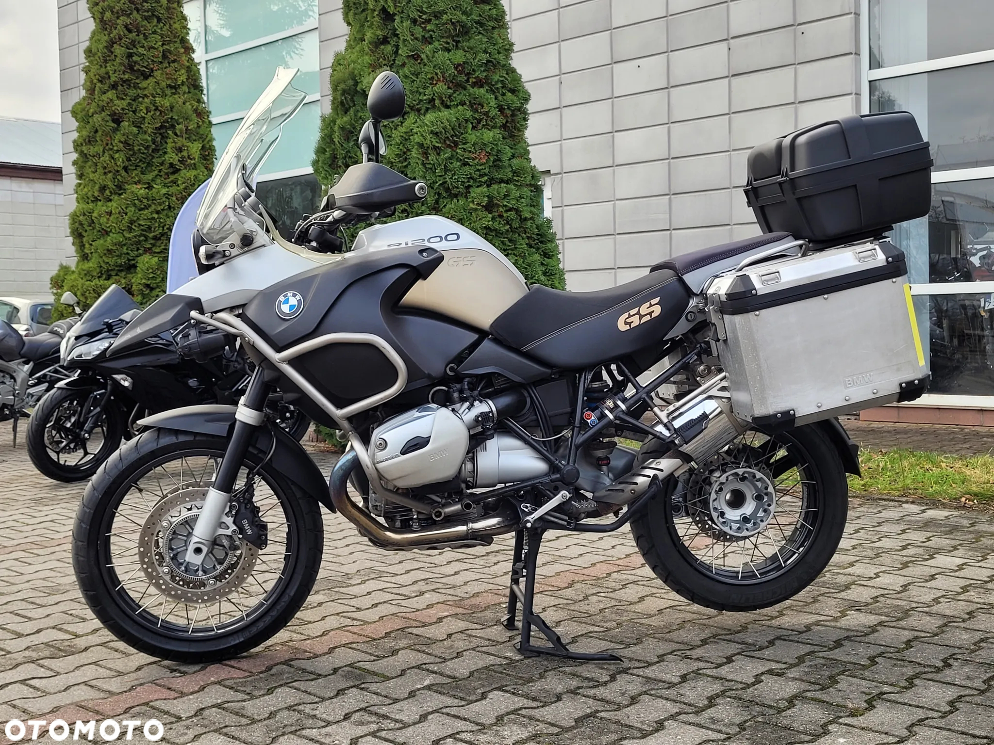 BMW R - 9