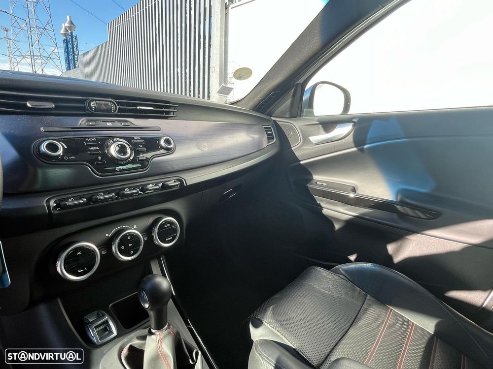 Alfa Romeo Giulietta 2.0 JTDM 16V Turismo - 8