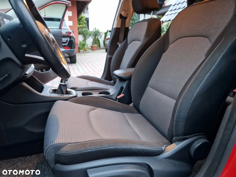 Hyundai i30 1.5 DPI Classic + - 20