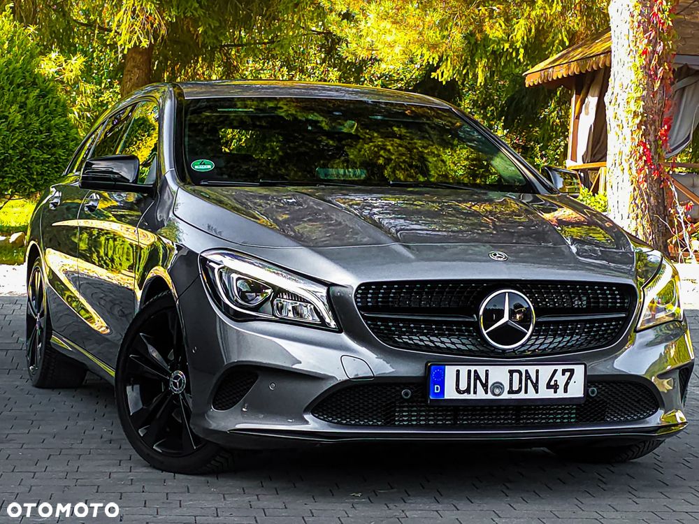 Mercedes-Benz CLA 200 7G-DCT Urban - 2