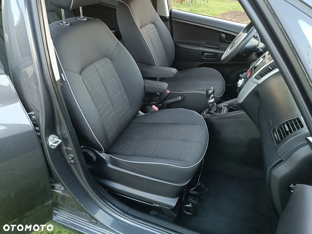 Kia Venga 1.4 CRDi 90 ISG Edition 7 - 8