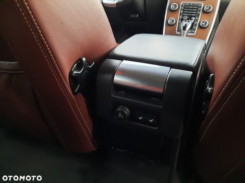 Volvo XC 70 D5 AWD Geartronic Summum - 26