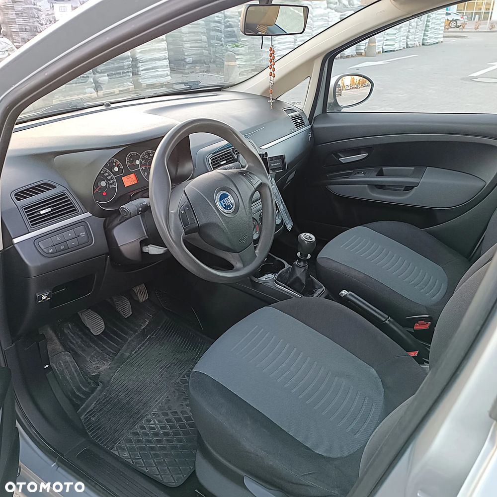 Fiat Grande Punto - 5