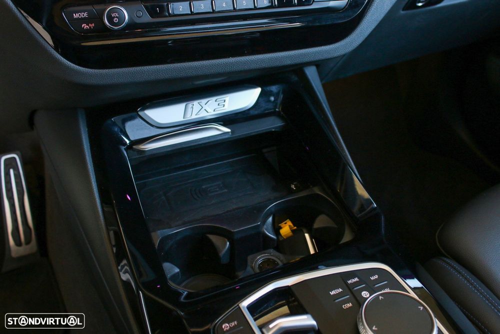 BMW iX3 M Sport Impressive - 29