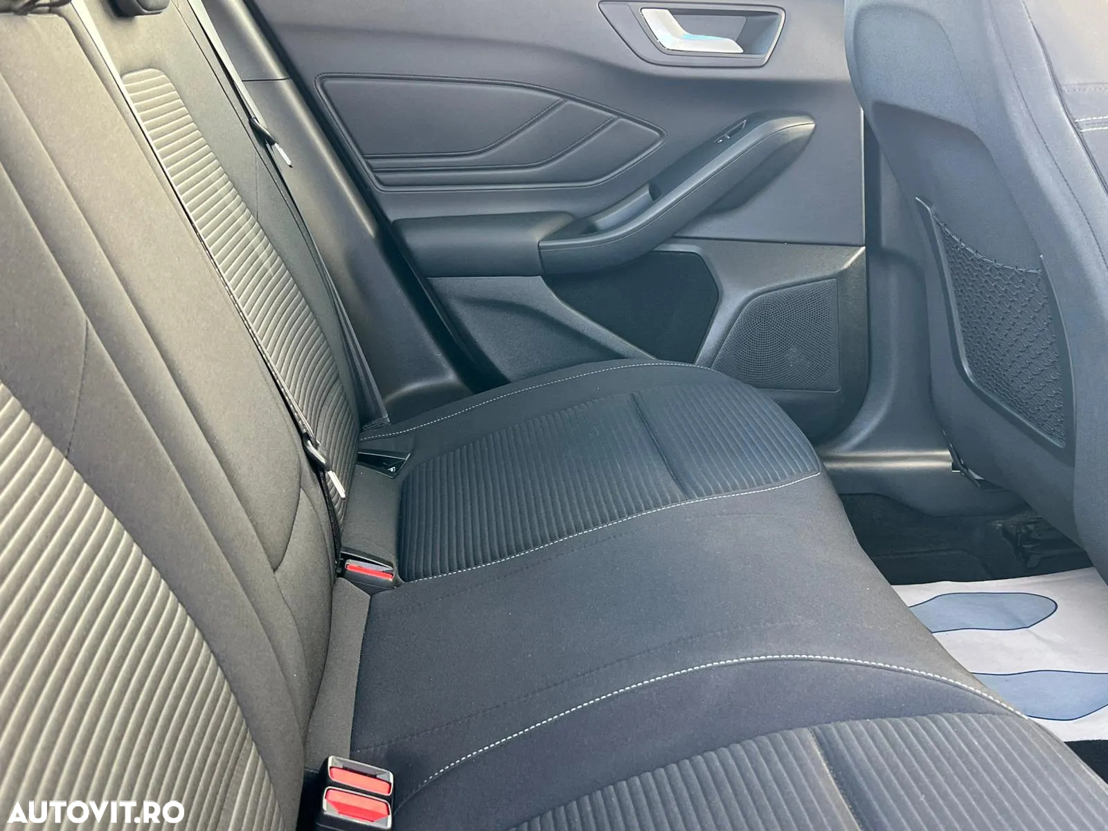 Ford Focus 1.5 EcoBlue Start-Stopp-System Aut. TITANIUM - 25