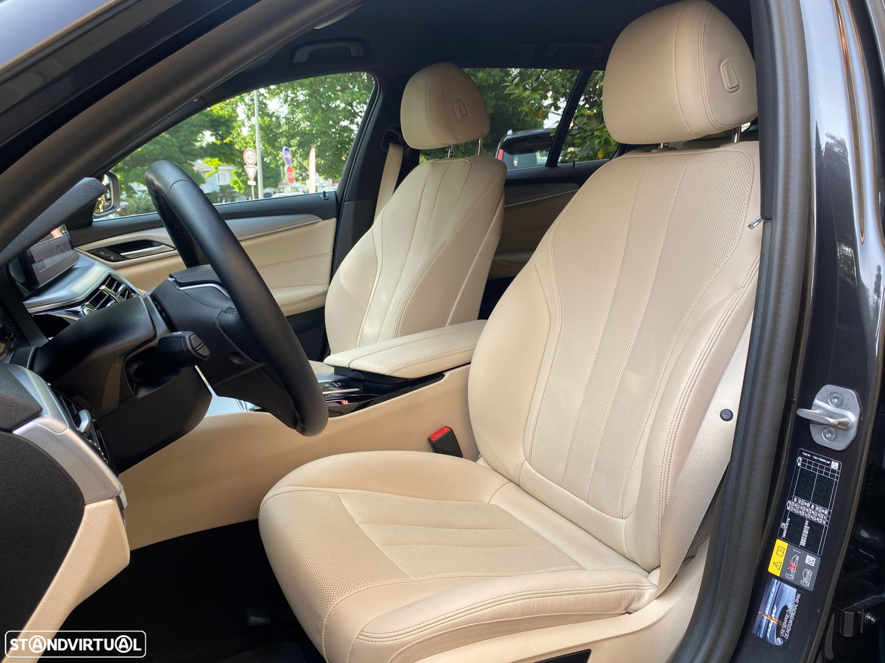 BMW 530 e - 15