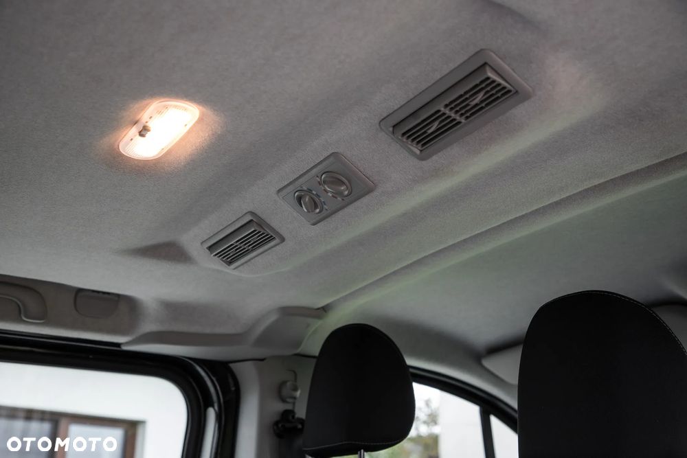 Opel Vivaro L1H1 2,7t Elegance - 10