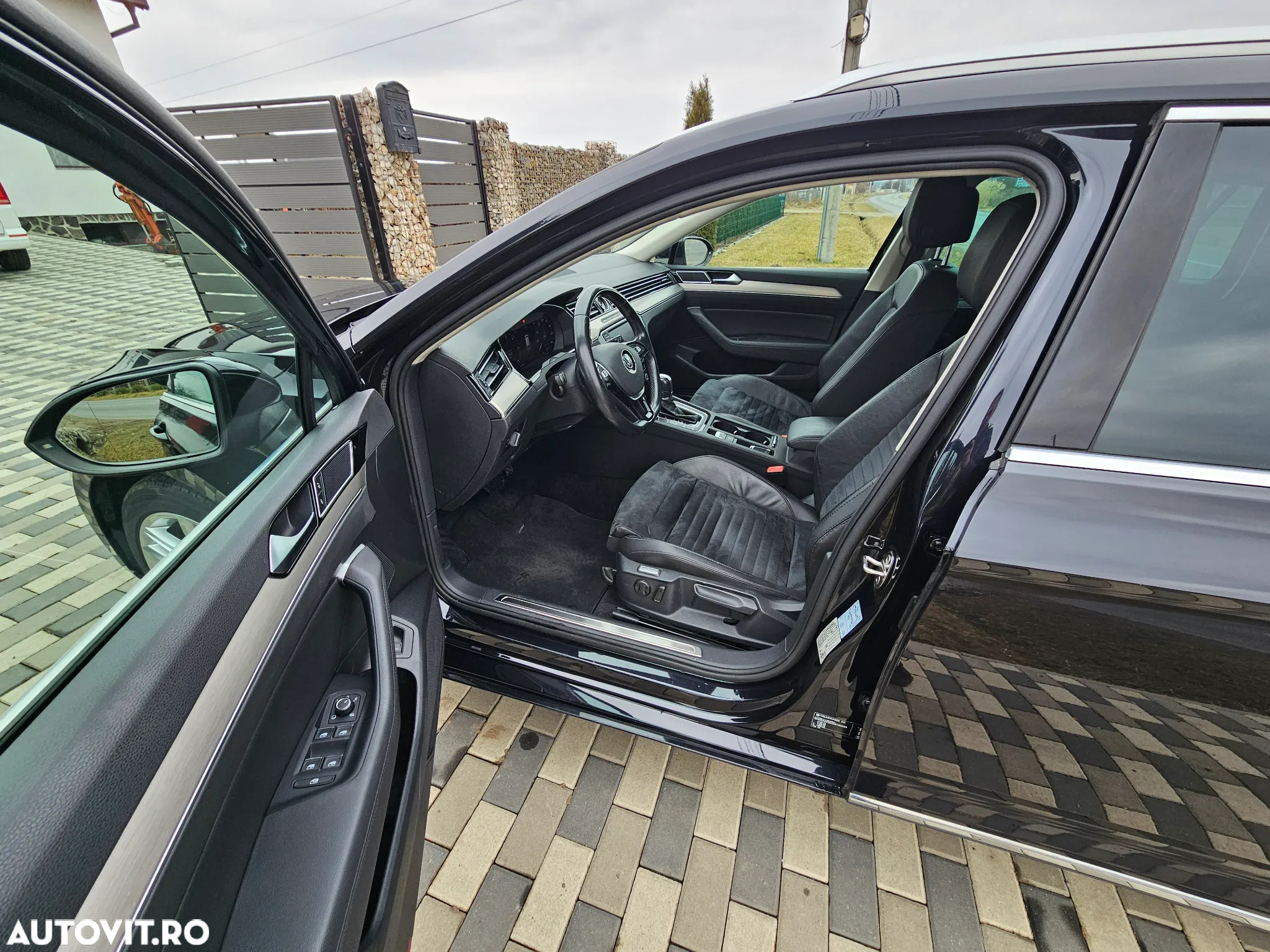 Volkswagen Passat Variant 2.0 TDI DSG Comfortline - 8