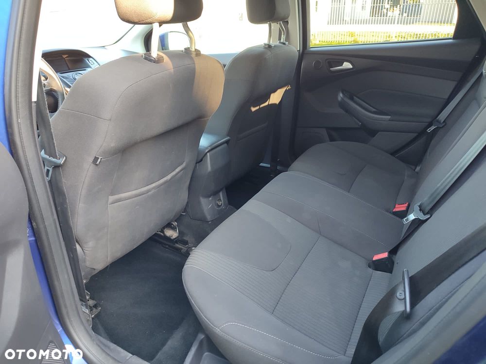 Ford Focus - 8