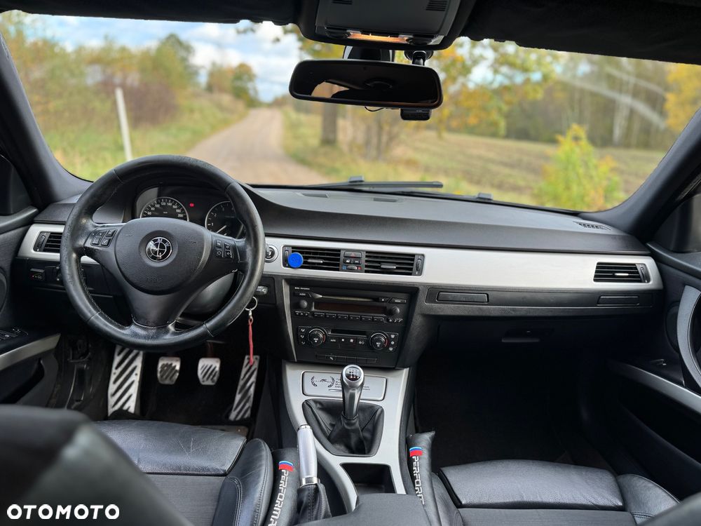 BMW Seria 3 325i - 9