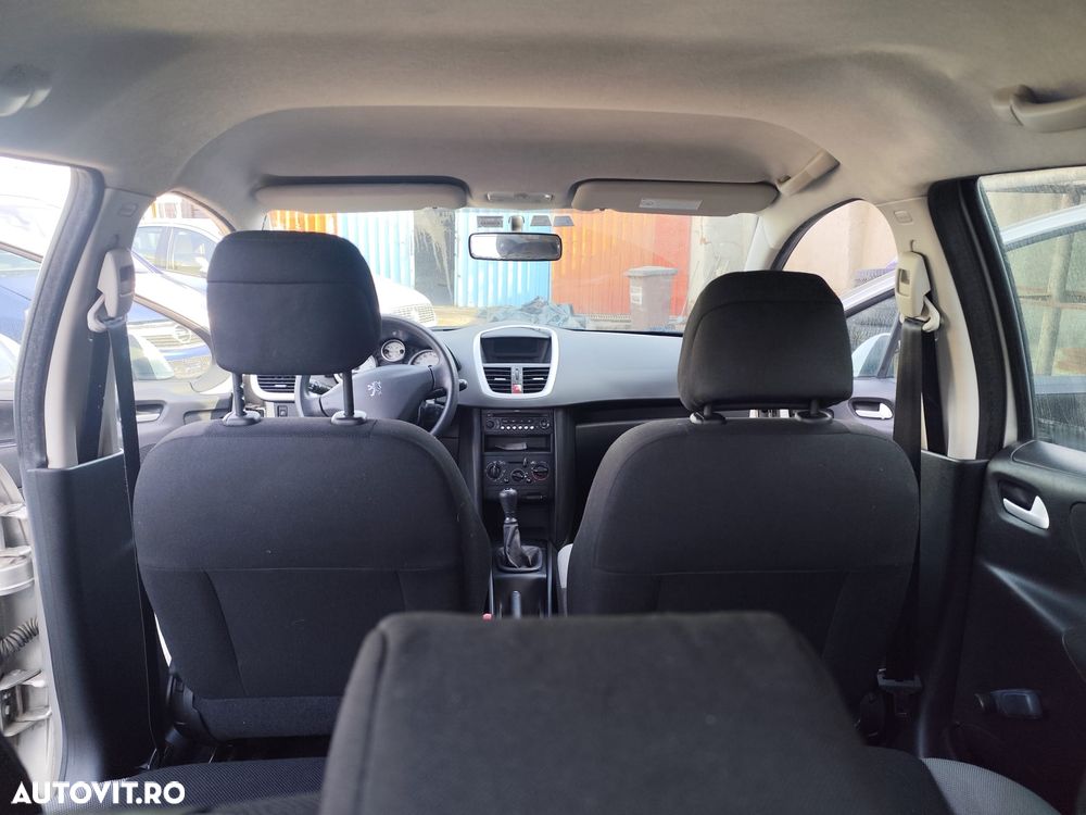Peugeot 207 75 Filou - 13